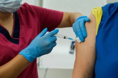 Андрей Кондрахин - Эксперт ответил, нужно ли делать прививку от COVID-19 после болезни - volg.mk.ru