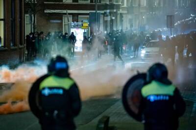 В Нидерландах 3 человека получили огнестрельные ранения в ходе уличных беспорядков - eadaily.com - Голландия