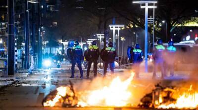 В Нидерландах полиция открыла огонь по участникам антиковидного протеста - ru.slovoidilo.ua - Украина - Голландия