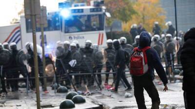 Полиция Бельгии применила слезоточивый газ на акции против COVID-сертификатов - iz.ru - Израиль - Бельгия - Брюссель