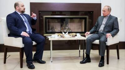 Владимир Путин - В центре Гамалеи объяснили, зачем ревакцинироваться раз в полгода - 5-tv.ru