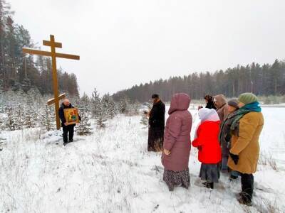На севере Урала верующие провели крестный ход против коронавируса - znak.com - Краснотурьинск
