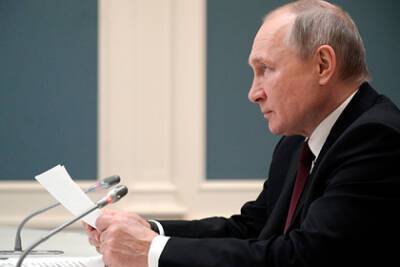 Владимир Путин - Путин подписал закон о заключении трудового договора дистанционно - lenta.ru - Россия