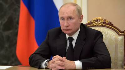 Владимир Путин - Дмитрий Песков - Песков заявил, что Путин чувствует себя нормально после ревакцинации от коронавируса - russian.rt.com - Россия