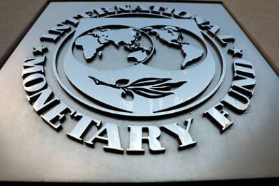 Владимир Зеленский - Украина получит сотни миллионов долларов от МВФ - lenta.ru - Украина