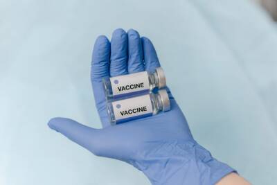 В Петербург поступили вакцины «ЭпиВакКороны» и «КовиВак» - abnews.ru - Санкт-Петербург