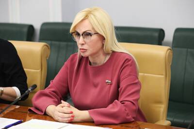 Ольга Ковитиди - В Совфеде оценили открытое письмо врачей к антиваксерам - lenta.ru