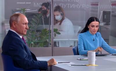 Владимир Путин - Два пшика и 15 минут отдыха - Путин поделился опытом вдыхания антиковид-порошка - neva.today - Россия - Санкт-Петербург