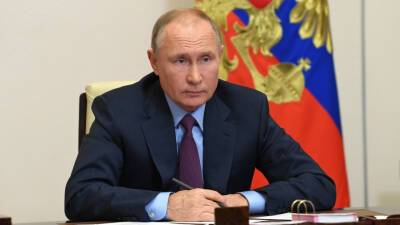 Владимир Путин - Путин призвал россиян вовремя пройти ревакцинацию от COVID-19 - mir24.tv - Россия