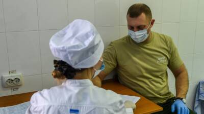Владимир Путин - Путин рассказал о ситуации с вакцинацией от коронавируса в российской армии - russian.rt.com - Россия