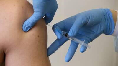 Центр Гамалеи сообщил о регистрации вакцины от COVID-19 для подростков - vm.ru