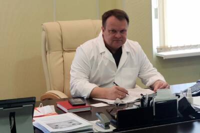 Денис Гусев - Главврач инфекционной больницы предложил антипрививочникам посетить морг - abnews.ru - Санкт-Петербург