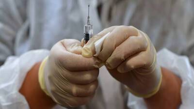 Иммунитет от вакцины «Спутник М» сформировался у 93,2% добровольцев - russian.rt.com - Минздрав