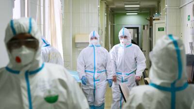 За сутки в России скончались 1238 человек с коронавирусом - russian.rt.com - Россия