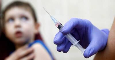 Иммунитет появился у 93,2% добровольцев после вакцинации "Спутник М" - ren.tv