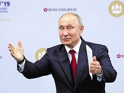Путин обещает врачам и учителям по две средние зарплаты до конца года - newsland.com