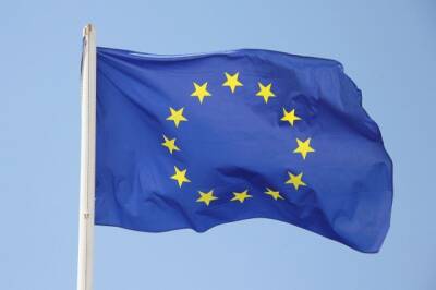 ЕС с 1 марта разрешит въезд вакцинированным одобренными препаратами - aif.ru - Евросоюз
