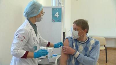 Число вакцинированных россиян приближается к 60 миллионам - vesti.ru - Россия