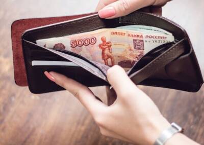 Россияне признались, что тратят большую часть зарплаты на еду - yur-gazeta.ru