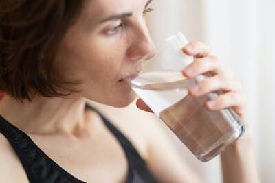 Диетологи назвали способы правильно пить и не болеть - lenta.ru - Сша