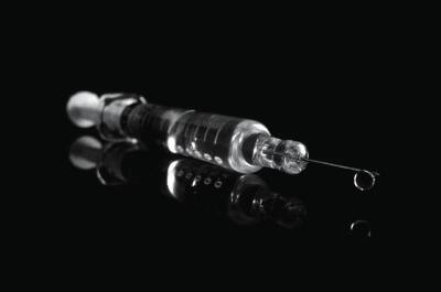 Компания Moderna анонсировала создание вакцины против нового штамма COVID-19 - news.vse42.ru - Сша