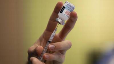 Готовится новая вакцина: Pfizer и Moderna обещают разработать препарат против штамма "Омикрон" - vesty.co.il - Германия - Израиль