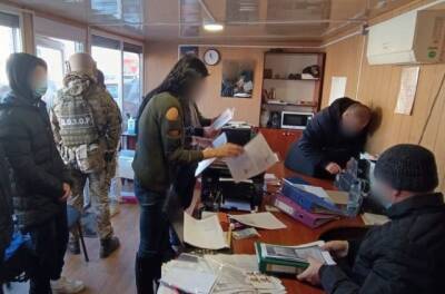 Полиция пресекла незаконную торговлю сертификатами от Covid-19 в Закарпатской области - enovosty.com - Закарпатская обл.