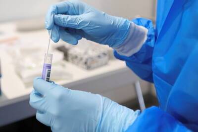 ЮАР поделится с другими странами образцом нового штамма коронавируса - lenta.ru - Юар