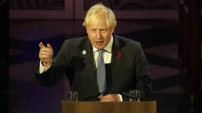 Борис Джонсон - Джонсон заявил о возможности распространения штамма «омикрон» между вакцинированными - mir24.tv - Англия