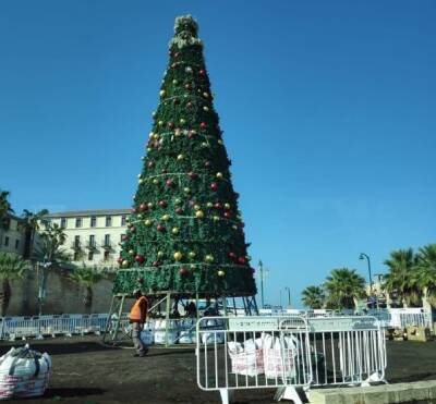Рождество под угрозой: в США озабочены нехваткой праздничных деревьев и мира - cursorinfo.co.il - Сша
