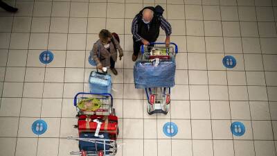 ЮАР осуждает ограничения на поездки из Южной Африки - ru.euronews.com - Франция - Англия - Италия - Голландия - Юар