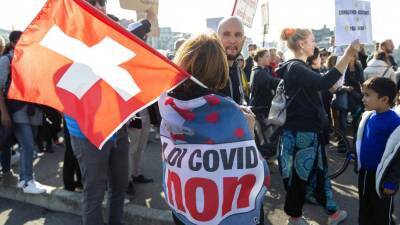 Швейцария решает судьбу санитарных пропусков на референдуме - ru.euronews.com - Франция - Англия - Италия - Швейцария