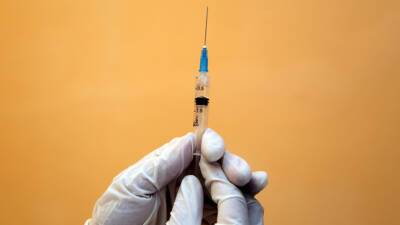 Обязательную вакцинацию для граждан старше 60 лет ввели в Приморье - mir24.tv - Приморье край