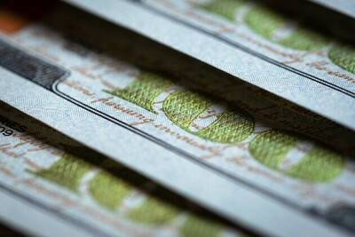 Доллар коррекционно растет к евро после падения в пятницу - smartmoney.one - Москва - Сша