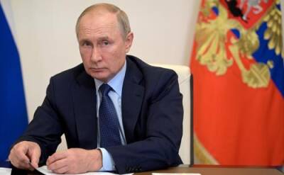 Владимир Путин - Путин поручил главам регионов доложить о соблюдении ограничений по COVID-19 - argumenti.ru - Россия