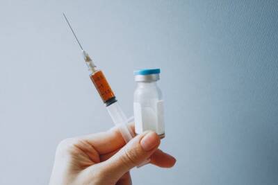 Китайцы начали испытывать на петербургских студентах незарегистрированную вакцину от COVID-19 - spb.mk.ru