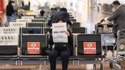 Япония запрещает въезд из-за штамма "омикрон" всем иностранцам - svoboda.org - Япония
