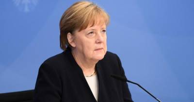 Ангела Меркель - Меркель анонсировала усиление ограничений в Германии для непривитых - ren.tv - Германия