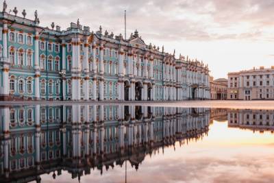 Спрос на туры в Петербург среди иностранцев упал на 20% - abnews.ru - Россия - Санкт-Петербург - Германия - Индия - Швейцария - Словения - Эмираты - Катар