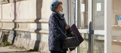 Жителей Иркутска старше 60 лет призвали не выходить из дома до 5 декабря - runews24.ru - Иркутск