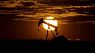 Игорь Юшков - Аналитик Юшков назвал основную причину снижения цены нефти Brent - russian.rt.com - Россия