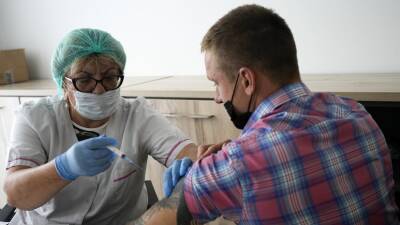 Михаил Мурашко - Мурашко рассказал о ходе вакцинации от COVID-19 в России - russian.rt.com - Россия