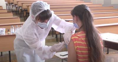 "Историческое открытие". Вакцина против вируса папилломы снижает риск рака шейки матки почти на 90% - focus.ua - Украина - Англия