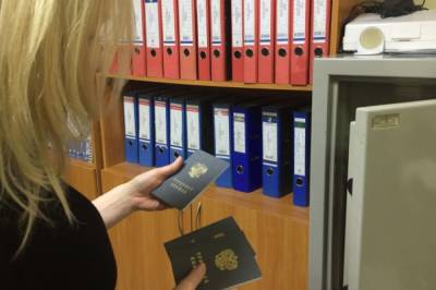 Юрист объяснила, законно ли объявление простоя на период нерабочих дней - aif.ru
