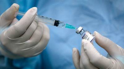 В EMA оценили сообщения о нарушениях при испытаниях вакцины Pfizer - iz.ru - Англия - Израиль