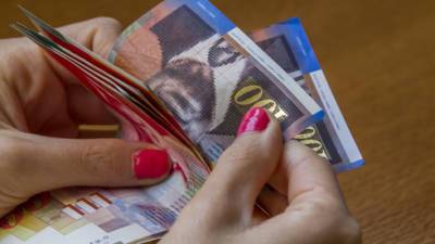 Средняя зарплата в Израиле повысилась: кто получает больше всех - vesty.co.il - Израиль