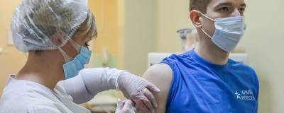 На Кубани желающие вакцинироваться выстраиваются в очереди - runews24.ru - Краснодарский край
