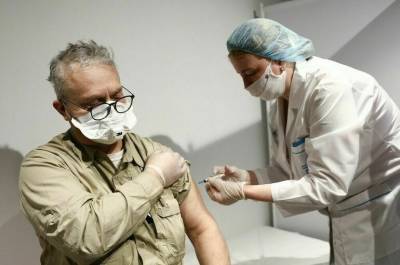 Вакцинацию от COVID-19 хотят внести в календарь прививок - pnp.ru