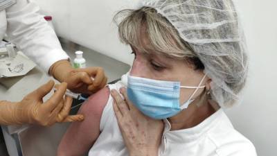 Врач Руженцова заявила о снижении риска заражения коронавирусом от вакцинированных людей - inforeactor.ru - Россия