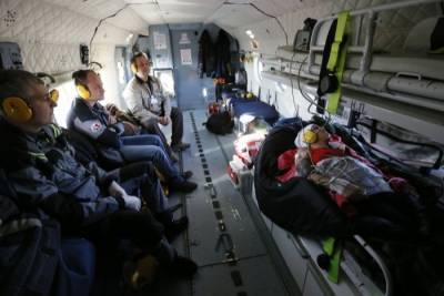 Более 300 пациентов с COVID-19 эвакуировала военная авиация из регионов РФ в этом году - interfax-russia.ru - Россия